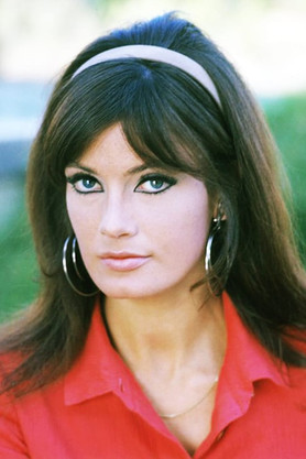 Marisa Mell as Eva Kant
