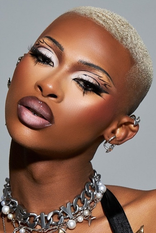 Kamohelo Pule as Lelz