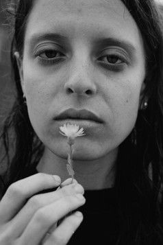 Sydney Hirsch as Charlotte