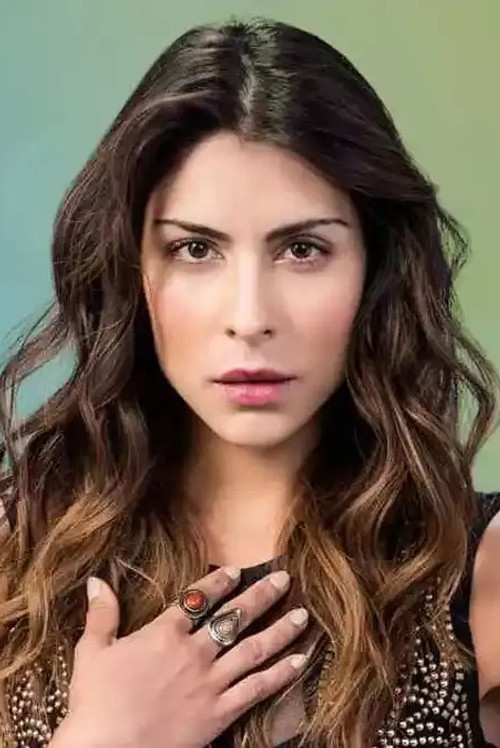 María León as Estrella- María León