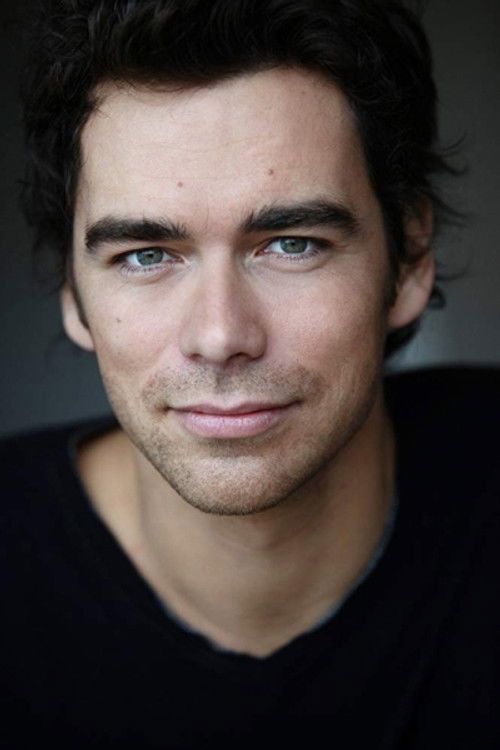 Gilles Lemaire as Xavier