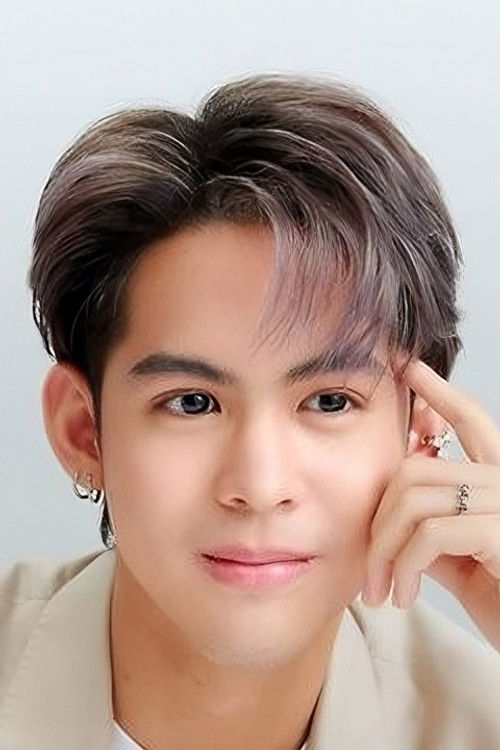 Setthapong Eosuk as Tae