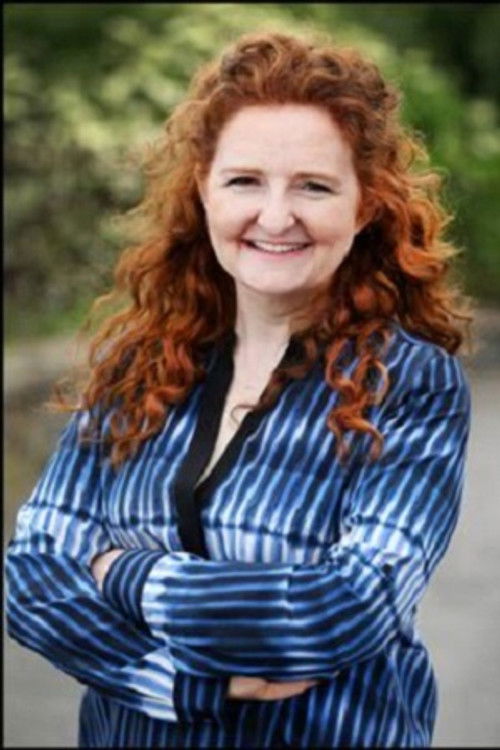 Niamh Shaw as Aisling Coogan