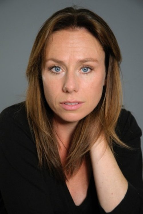 Lottie Hellingman as Annie