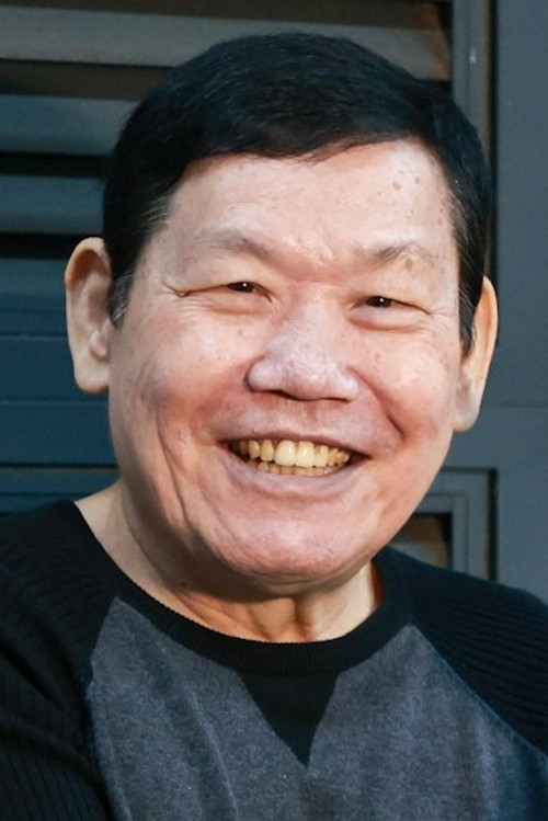 Mars as Guard Executed by Bolo (uncredited)