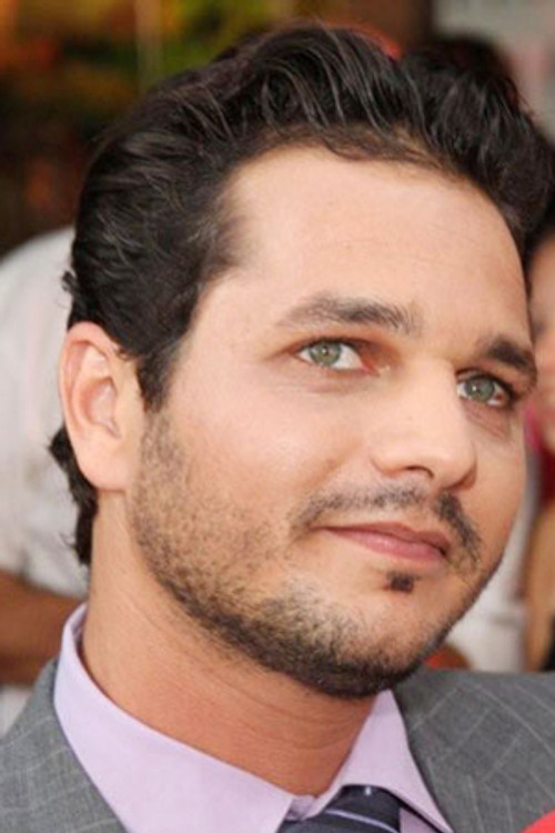 Miki Geva as מיקי גבע