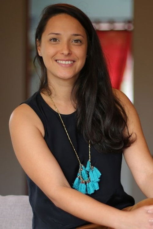 Diane Nuteau as Aurélia Nevers