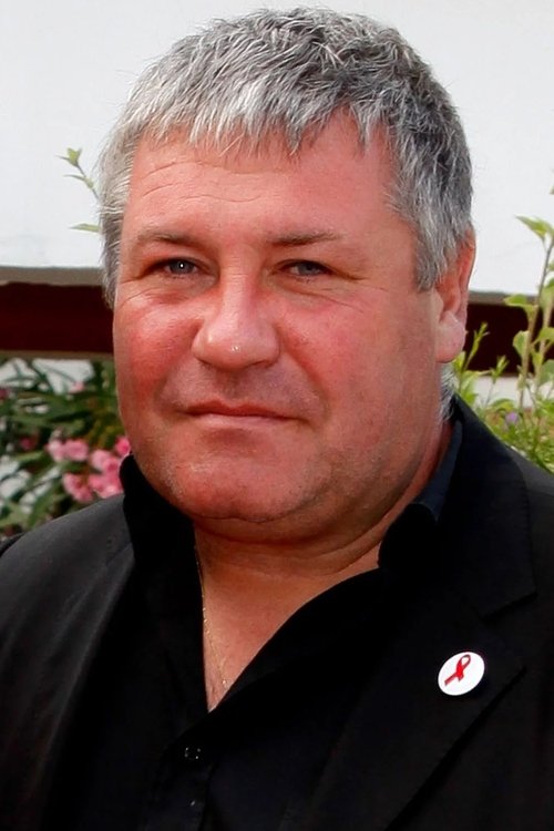 Ludovic Berthillot as Le mercenaire