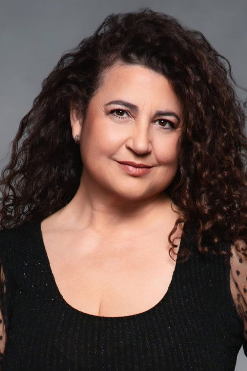 Amparo Calzada as Vecina