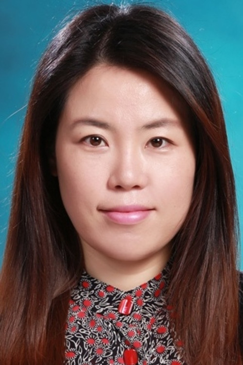 Hyun Seung-jin as Otolaryngologist