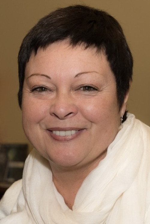 Claire Pimparé as La femme médecin