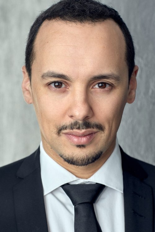 Rachid Sabitri as Hussein