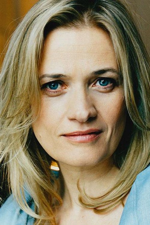 Ulrike Grote as Gundula Meier
