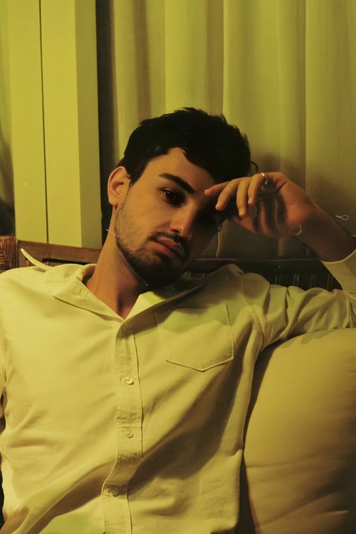 Pedro Tófani as Diretor Criativo