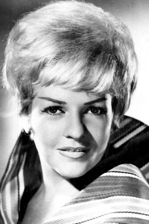 Nelly Prince as Lela