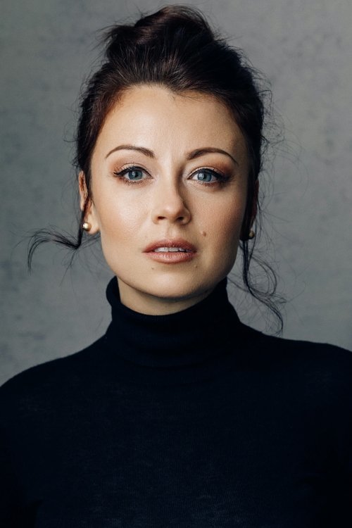 Emma Hatton as Maisey