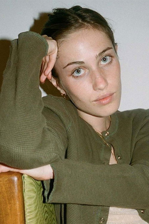 Claire Banse as Jeanne