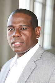 Anthony McKinley as Major