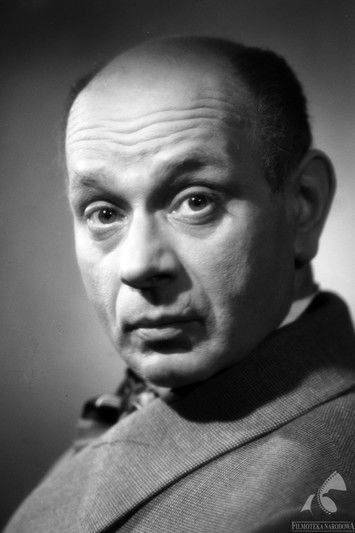 Janusz Jaroń as Engineer Studziński