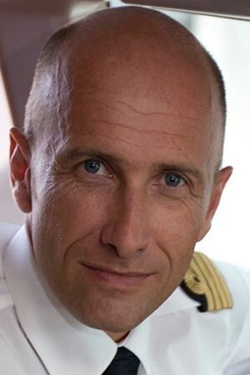 Eric Prévot as Pilote Air France