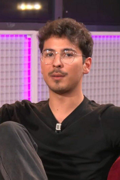 Arnau Martínez as Colaborador