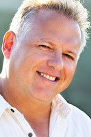 Vince Murdock as Cop