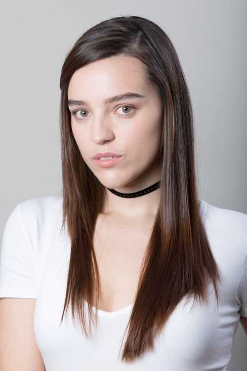 Sofía De Llaca Mata as Liz