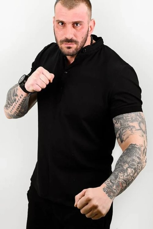 Emil Kamenov as Alek