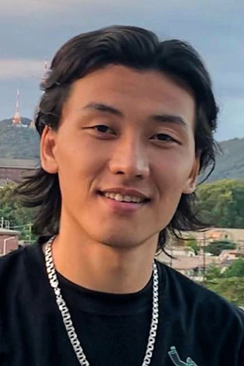 Amangeldy Abdrahmanov as Aibek