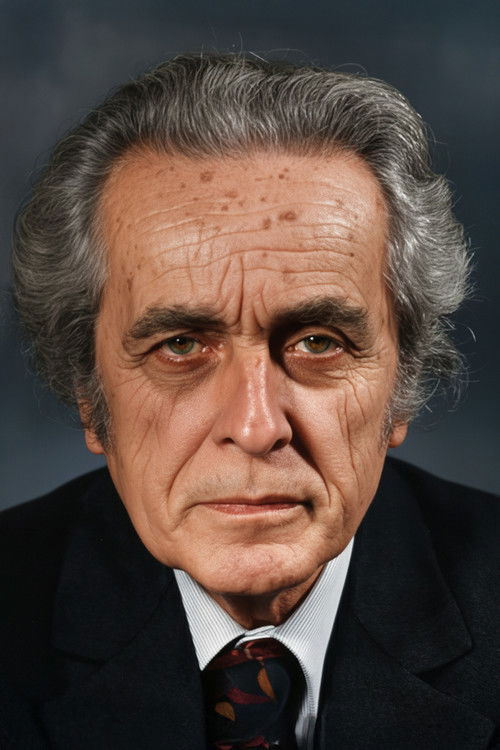 Ercüment Behzat Lav as Şarlken