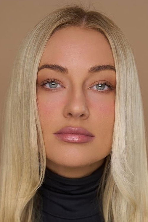 Savannah Porter as Katrina Archer