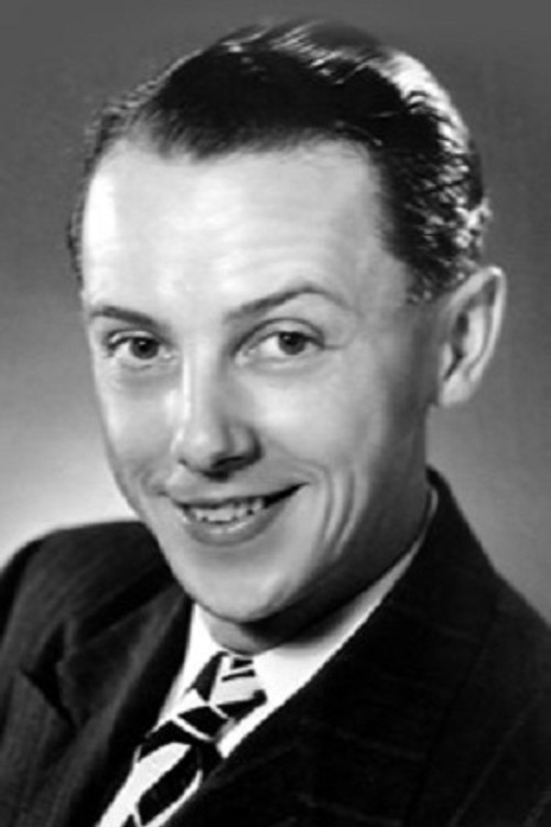 Olan Soule as Bank Clerk