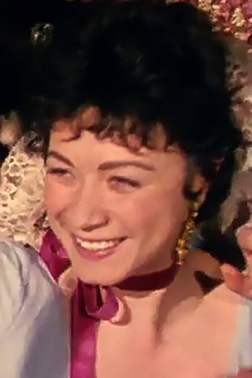 Nada Fiorelli as Evelina Carey
