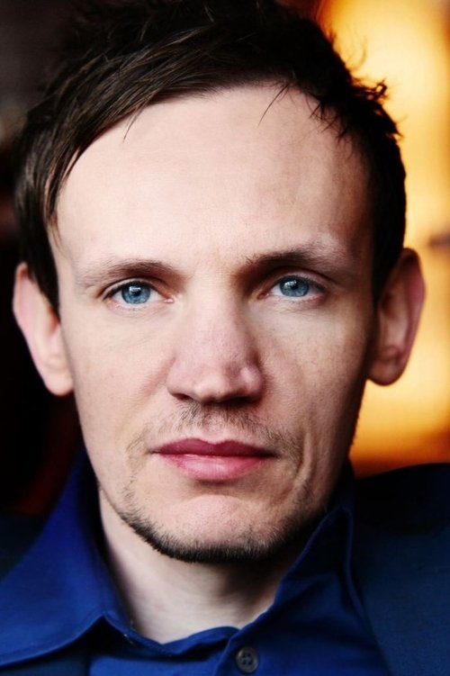 Adam Venhaus as Obdachloser Sergej