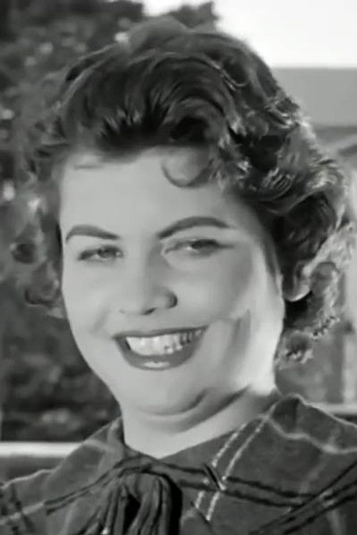 Sofia Mathioudaki as Foula