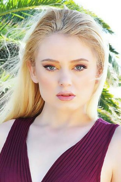 Emily Eruraviel as Gazelle