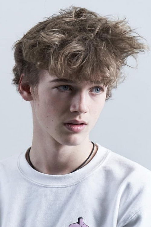 Francis Connelly as Axel