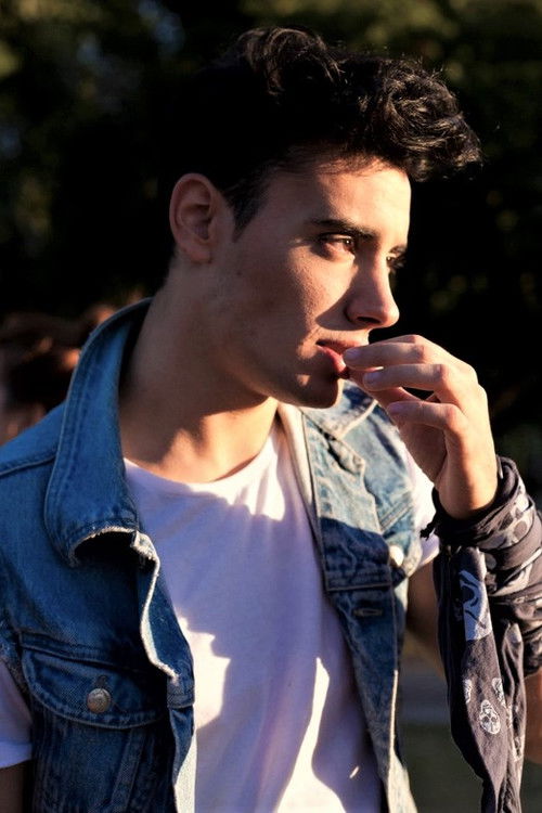 Nicolás Romeo as James