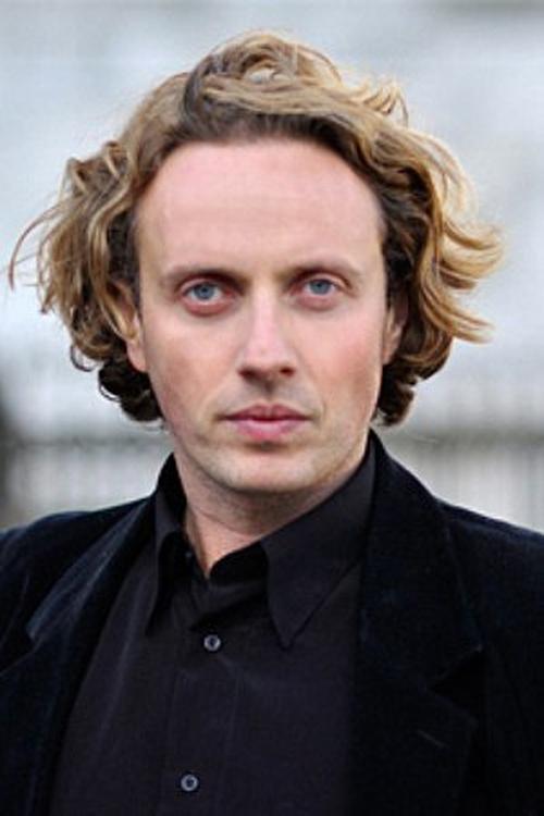 William Mesguich as Simon