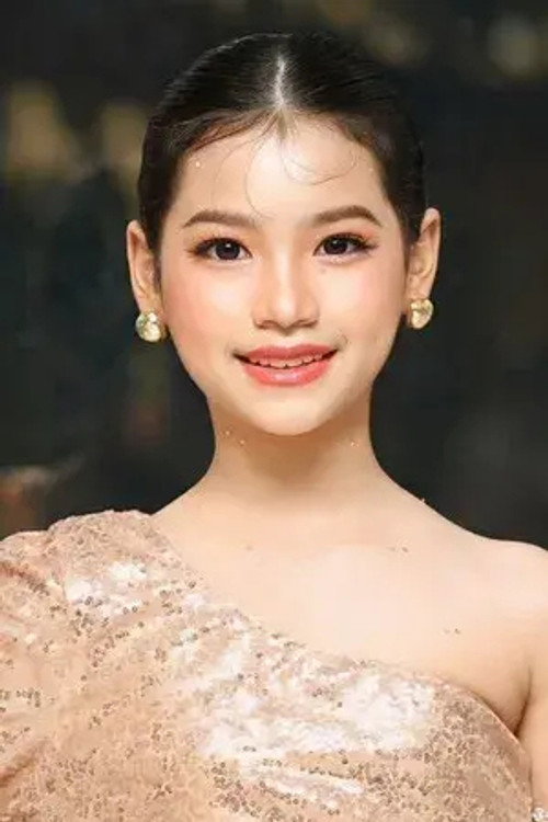 Aijicha Krutnak as Young Shati