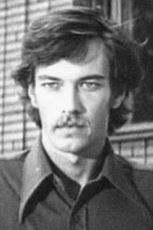 Sergei Kretov as Yura Kulich-Kulikovskiy,tsentrovoy komandi student, chaban