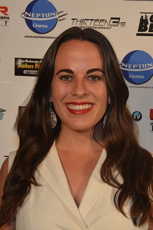 Serena Lorien as Doris