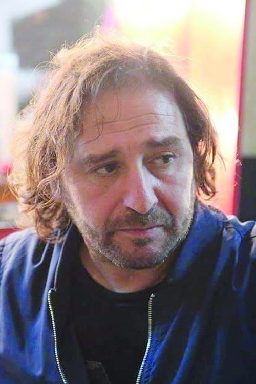 Hichem Mesbah as Ali