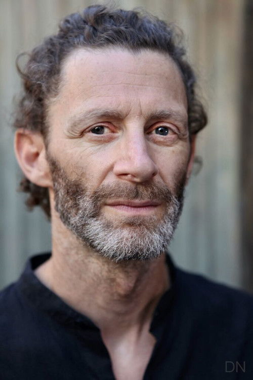 Nyko as Aurélien - Client bistrot