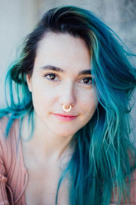 Cassandre Émanuel as La mariée