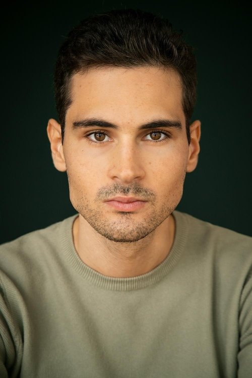 Filipe Amorim as Pedro Maia