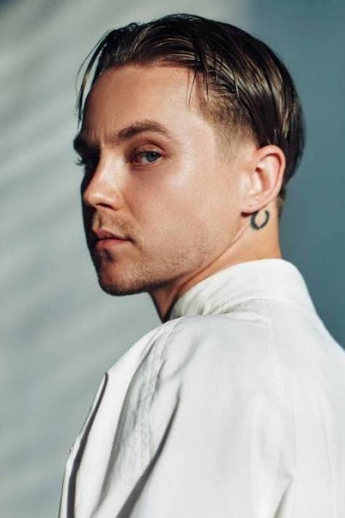 Artem Pyvovarov as Self - Coach