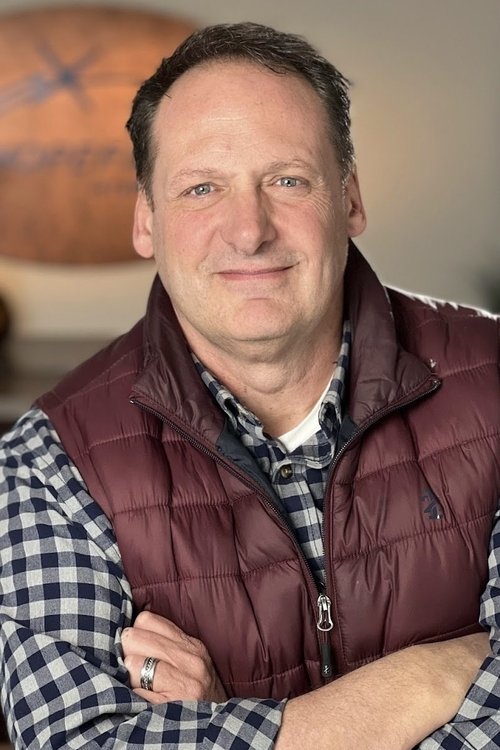 Rob Hull as Robert Martin