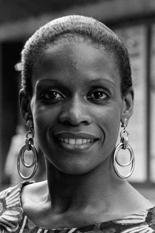 Lisette Malidor as Helga