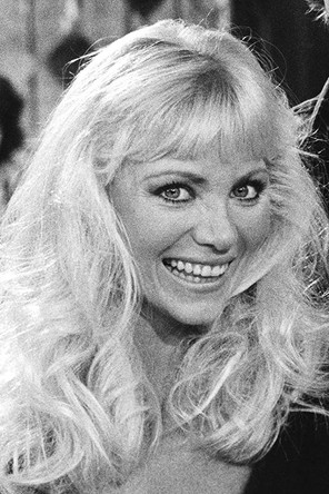 Angela Aames as Lunga